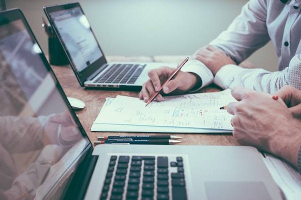 Quels sont les avantages et les inconvénients d'une entreprise sociale et solidaire ?